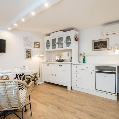 Charming Studio Apartment At House Rustica With Terrace And Nearby Parking Punat Ngoại thất bức ảnh