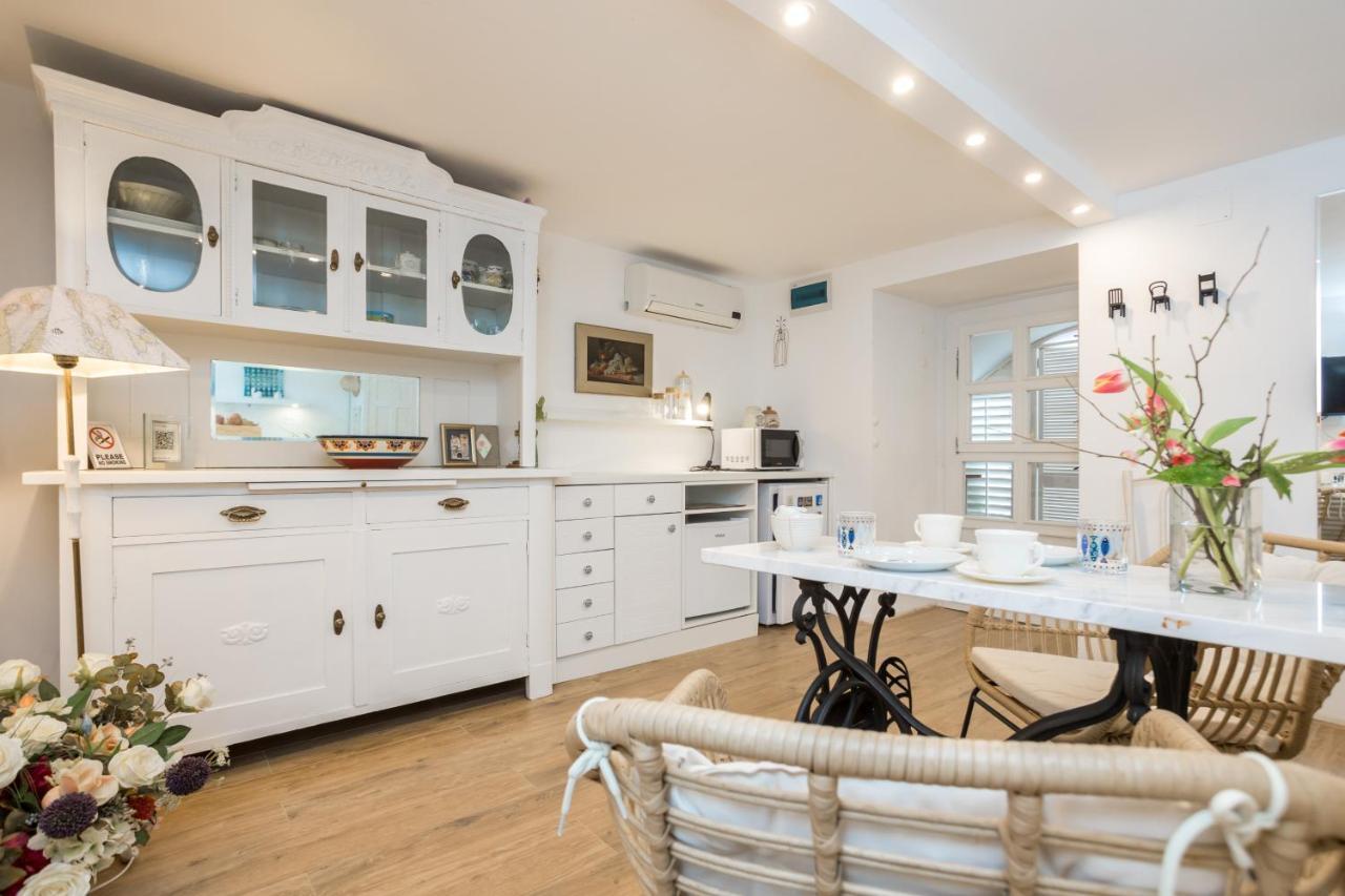 Charming Studio Apartment At House Rustica With Terrace And Nearby Parking Punat Ngoại thất bức ảnh