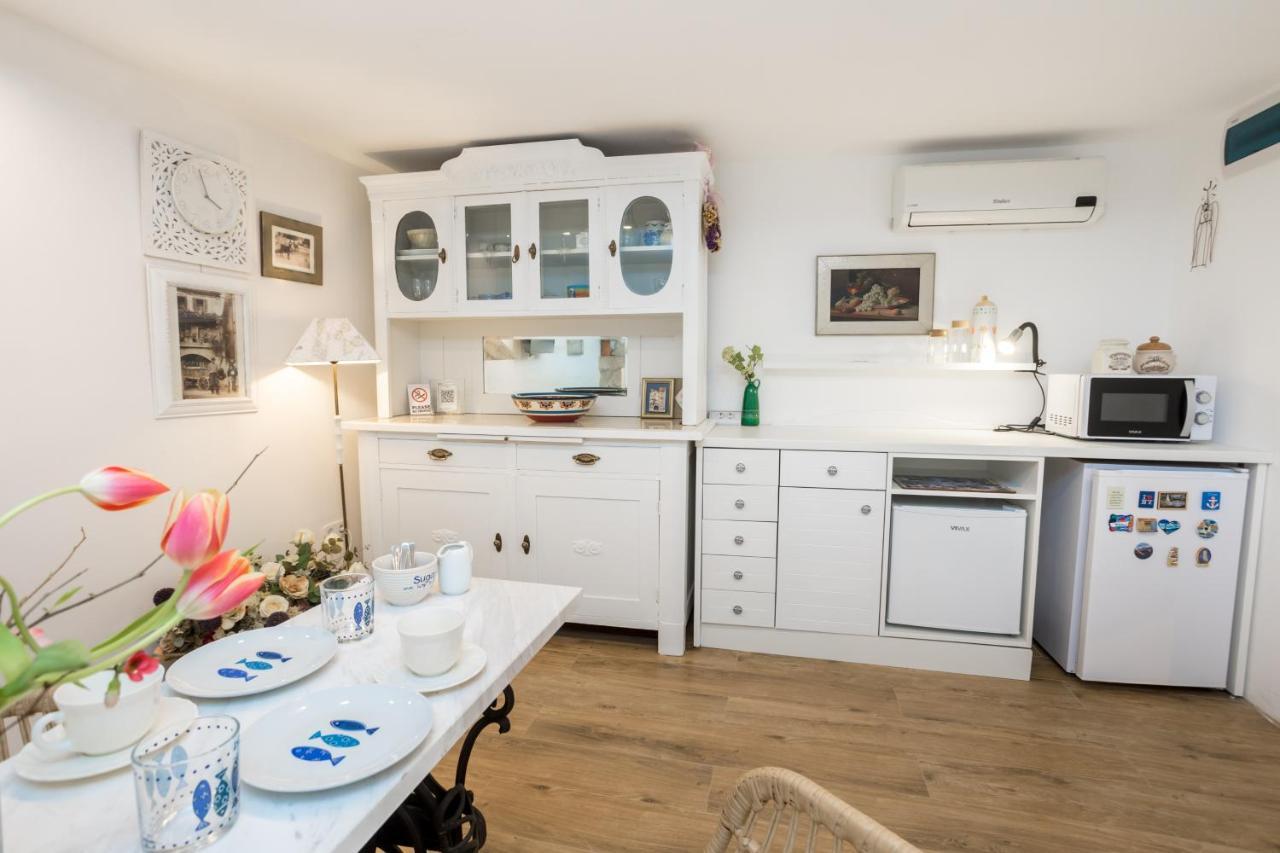 Charming Studio Apartment At House Rustica With Terrace And Nearby Parking Punat Ngoại thất bức ảnh