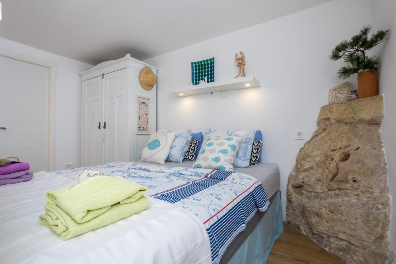 Charming Studio Apartment At House Rustica With Terrace And Nearby Parking Punat Ngoại thất bức ảnh