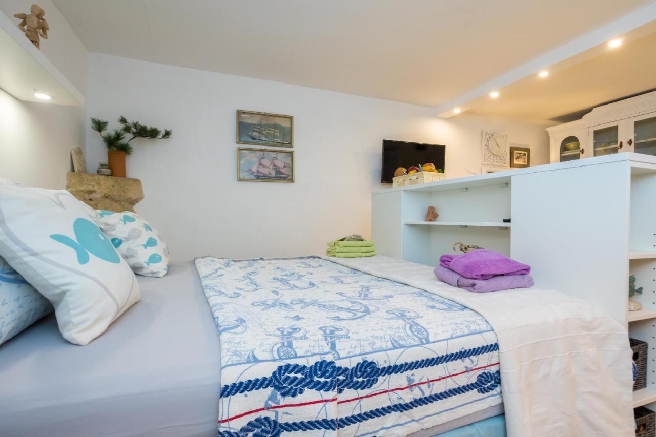 Charming Studio Apartment At House Rustica With Terrace And Nearby Parking Punat Ngoại thất bức ảnh
